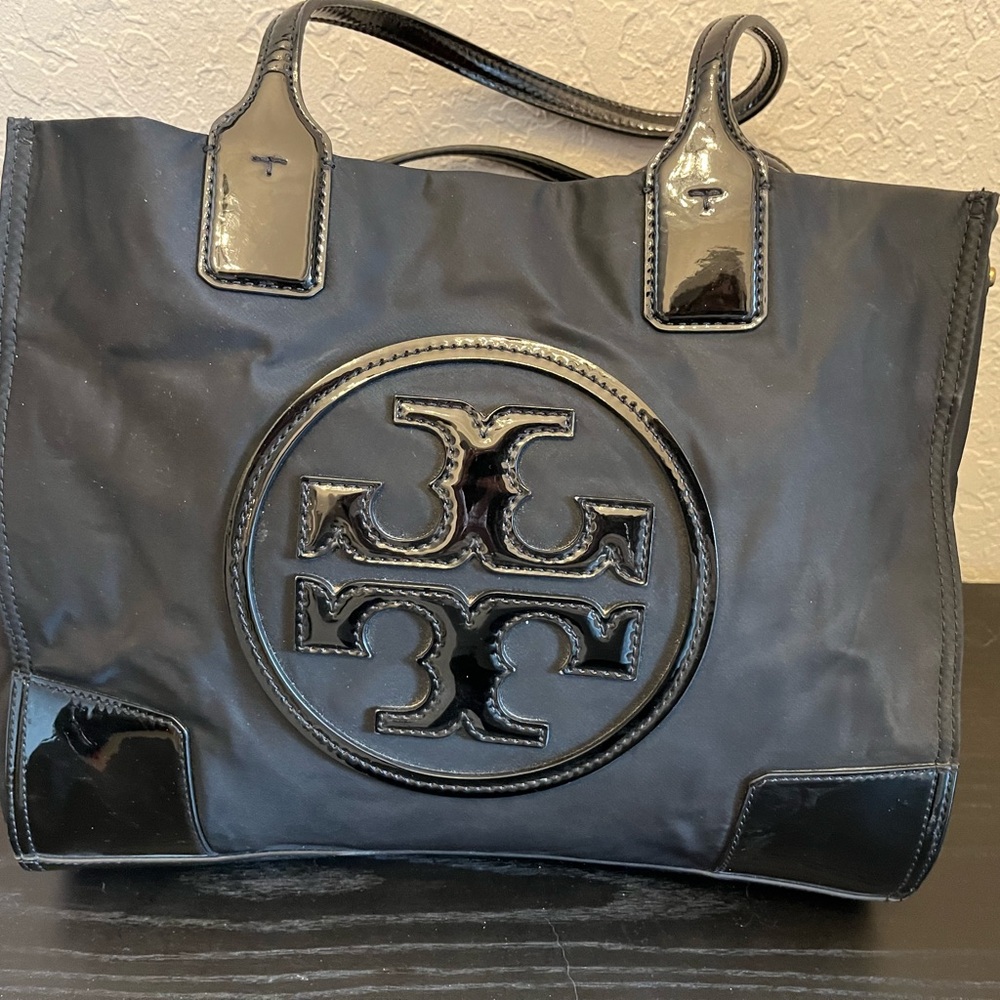 Tory Burch light weight purse